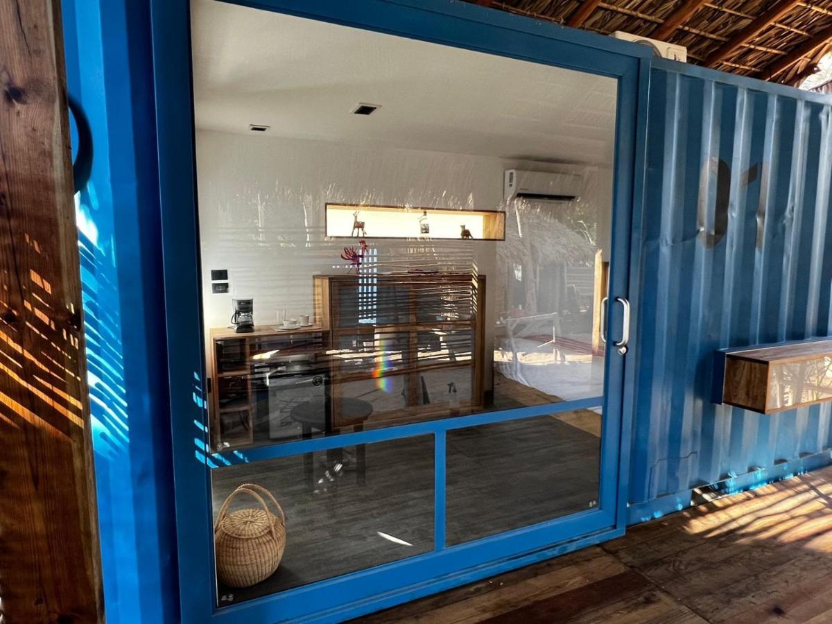 H20 Container Cabins Сан-Аґустінільо Екстер'єр фото